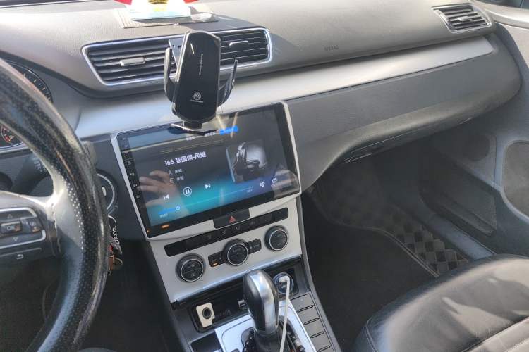 Used Volkswagen Magotan 2016 1.8TSI Smart Enjoyment Leading Model Audio And AC Panel