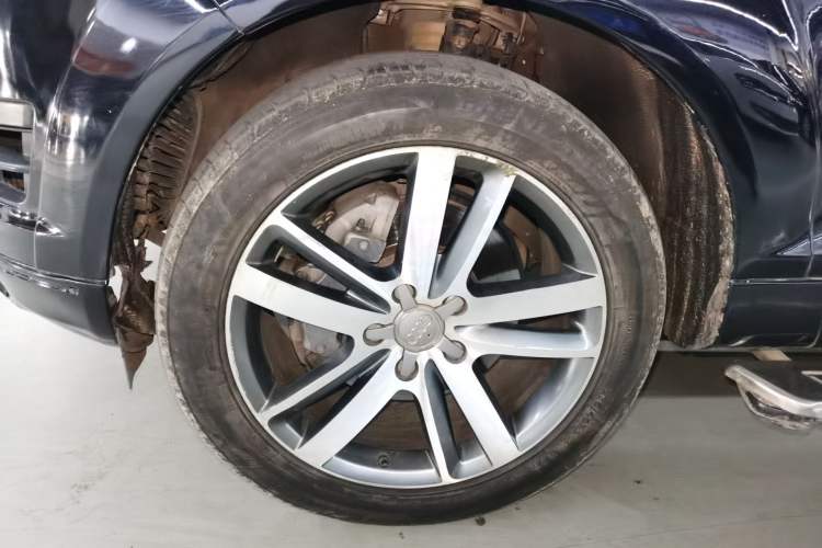 Used Audi Q7 2014 35 TFSI Off-road Model
