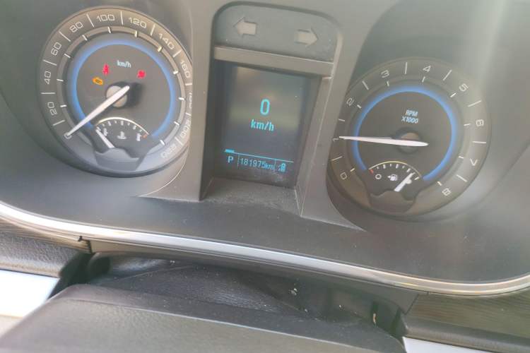 Used Buick GL8 2013 2.4L CT Luxury Business Comfort Edition