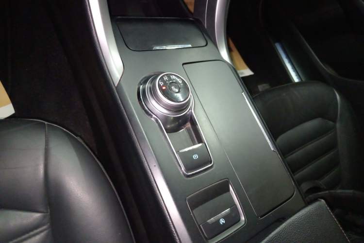 Used Ford Mondeo 2017 EcoBoost 200 Stylish Model Gear Lever