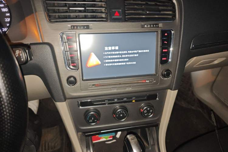 Used Volkswagen Golf 2015 1.4TSI Automatic Comfort Model
