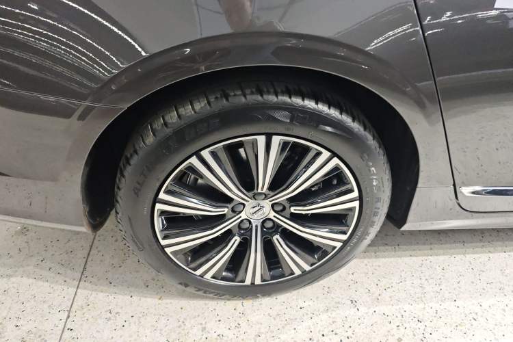 Used Volvo S90 New Energy 2021 T8 e-Drive Hybrid Luxury Edition
