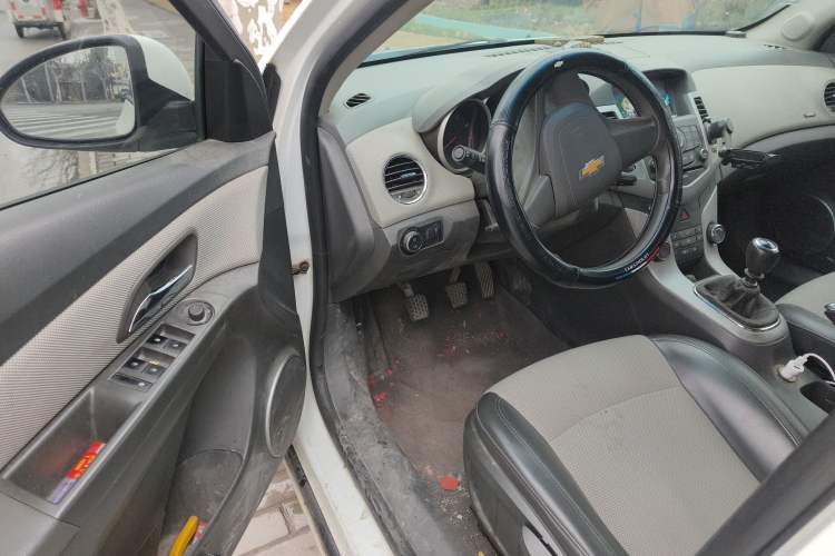 Used Chevrolet Cruze 2012 1.6L SE MT
