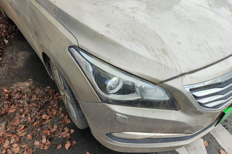 Used Hyundai Mistra 2014 1.8L Automatic Deluxe DLX Model Right Front Headlight