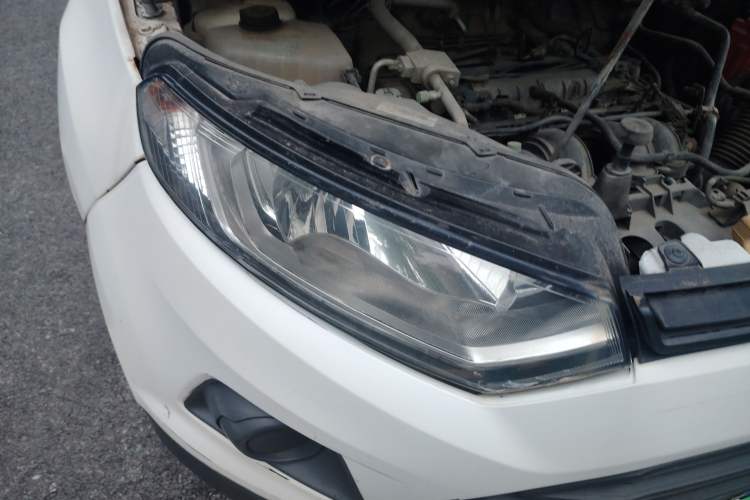 Used Ford EcoSport 2013 1.5L Manual Comfort Model Right Front Headlight