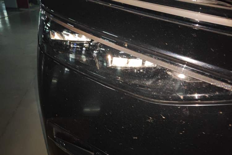 Used XPeng X9 2024 610 Long-Range Max
