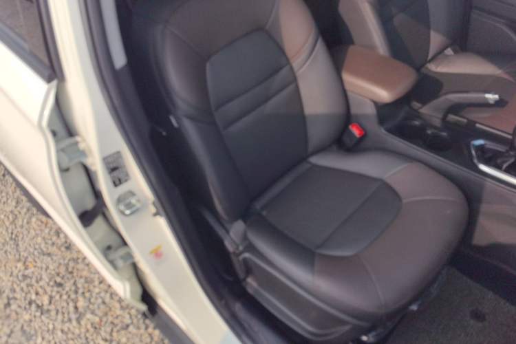 Used GAC Trumpchi GS4 2017 200T Manual Two-Wheel Drive Elite Edition Right Front Seat