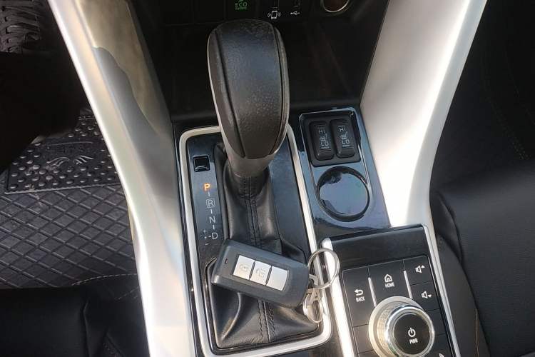 Used Mitsubishi Eclipse Cross 2019 1.5T CVT Two-Wheel Drive Dream Edition China VI Standard