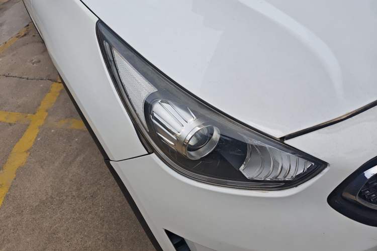 Used Kia Niro 2017 1.6L Luxury Edition Right Front Headlight