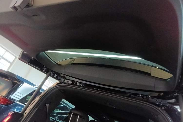 Used Zeekr 009 2024 7-Seater Walk-Through Version Four-Wheel Drive 108 kWh
