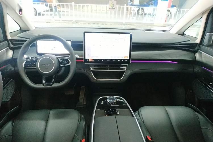 Used Geely Galaxy LEVC L380 2024 100 kWh 6-Seater Two-Wheel Drive Air