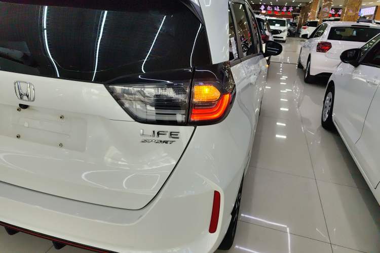 Used Honda LIFE 2021 1.5L CVT SPORT Heartbeat Edition
