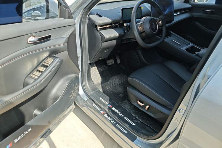 Used Baojun Yunhai 2024 600km Pure Electric Version Driver Seat