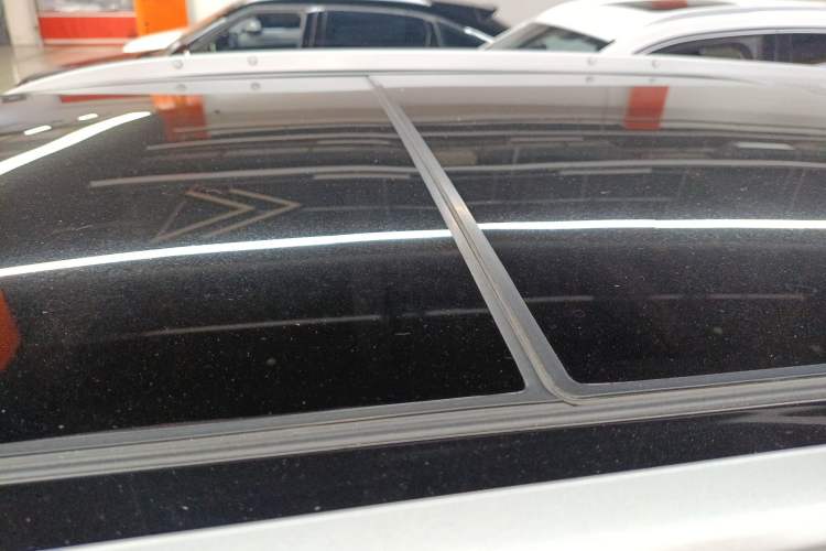 Used Cadillac XT5 2018 25T Luxury Model
