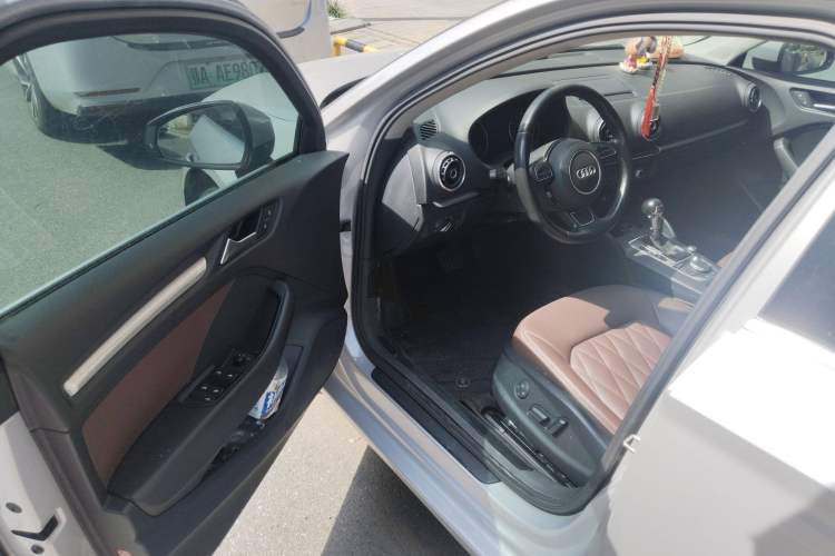 Used Audi A3 2014 Limousine 35 TFSI Automatic Fashion Model
