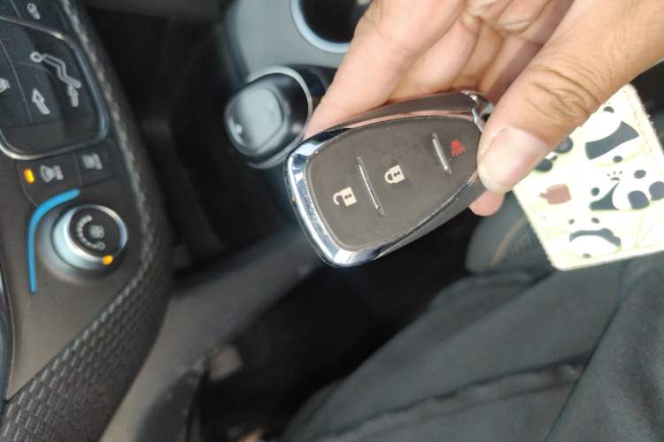 Used Chevrolet Equinox 2019 535T Automatic Lingjie Edition China VI Standard Vehicle Key