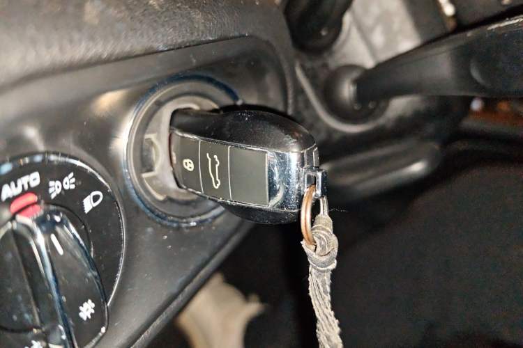 Used Porsche Macan 2017 Macan 2.0T Vehicle Key