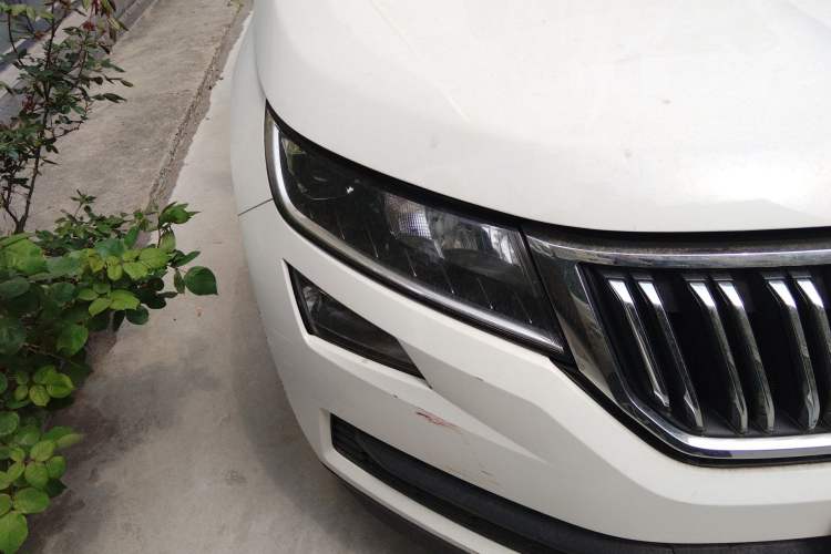 Used Skoda Kodiaq 2017 TSI330 5-Seat Two-Wheel Drive Luxury Edition Right Front Headlight