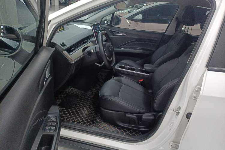 Used NETA V 2022 Pro Long-Range Smart Edition Interior 3