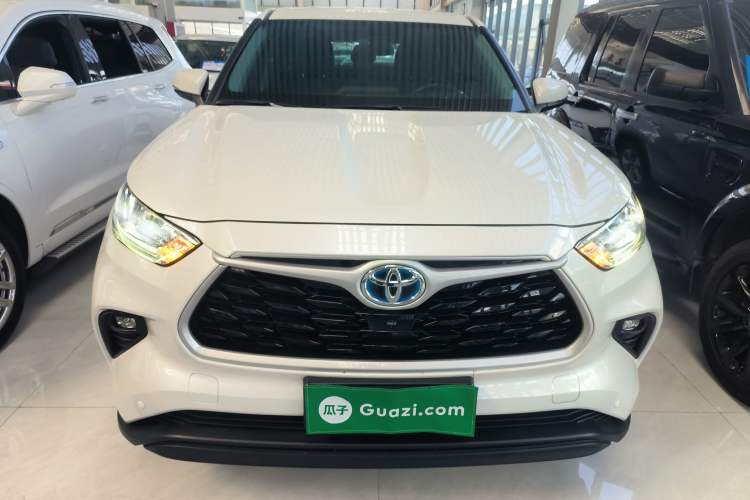 Used Toyota Highlander 2022 Dual-Engine 2.5L Two-Wheel Drive Elite Edition 7-Seater Front