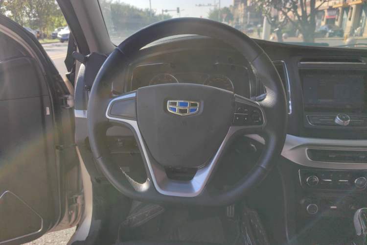 Used Geely Auto Vision 2016 1.5L Manual Happiness Edition
