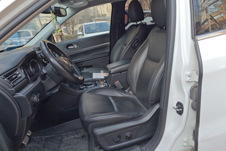 Used Jeep Commander 2018 2.0T Two-Wheel Drive Enjoy Edition China V