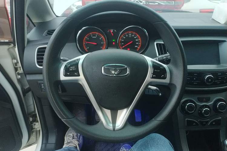 Used Cowin C3R 2015 1.5L Manual Gold Diamond Edition
