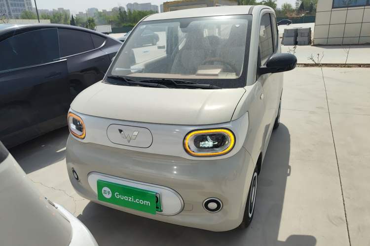 Used Wuling Hongguang MINIEV 2024 3rd Generation 215km Youth Edition Front