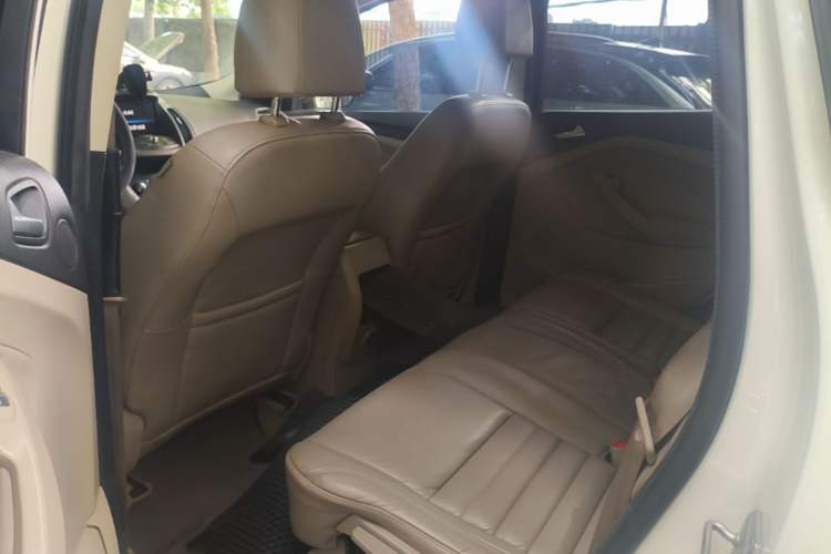 Used Ford Kuga 2013 2.0L GTDi Four-Wheel-Drive Elite Model
