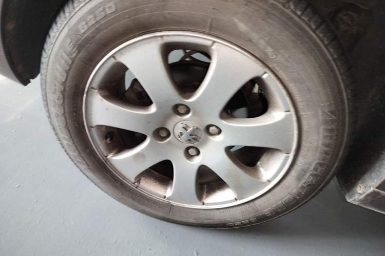 Used Peugeot 301 2016 1.6L Manual Comfort Edition