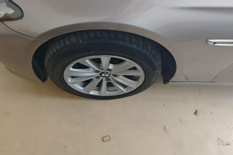 Used BMW 5 Series 2014 520Li Elegant Model
