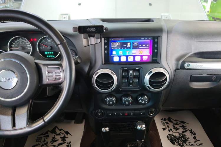 Used Jeep Wrangler 2017 3.0L Sahara Four-Door Comfort Edition
