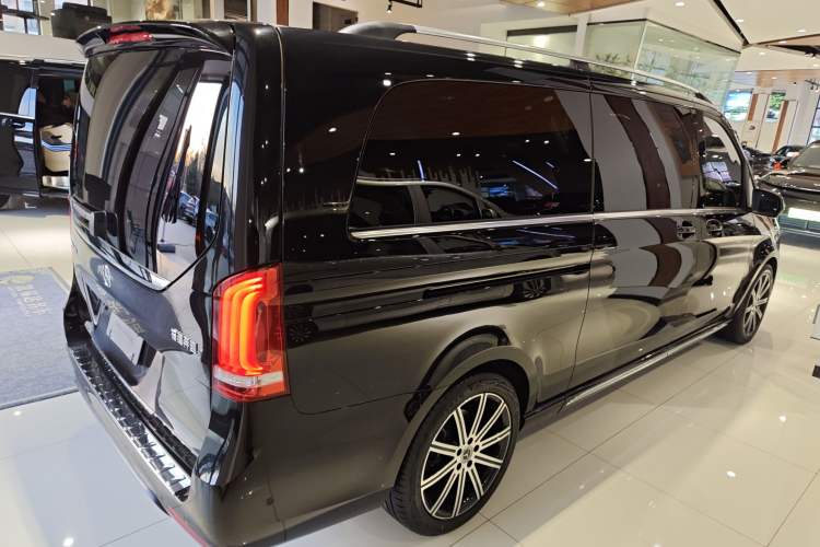 Used Mercedes-Benz V-Class 2022 V 260 L Long-wheelbase Luxury Edition