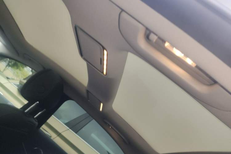 Used Mercedes-Benz C-Class 2017 Facelift C 200 L Sport Edition