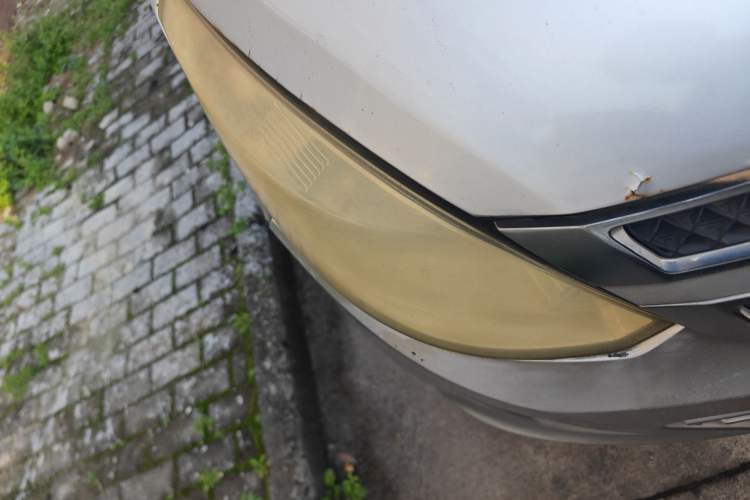 Used Wuling Rongguang V 2016 1.2L Standard Version Right Front Headlight