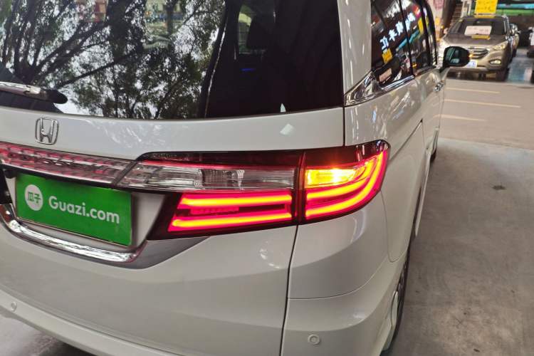 Used Honda Odyssey 2015 2.4L Supreme Edition