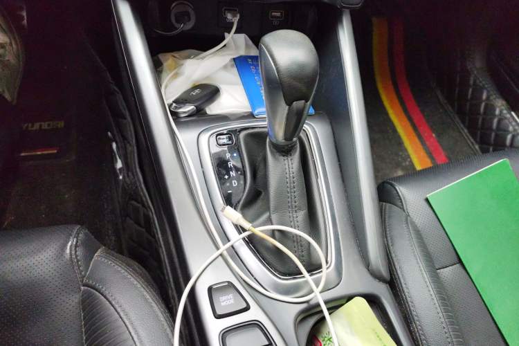 Used Hyundai Lafesta 2019 280TGDi Smart Speed Version China V Standard Gear Lever