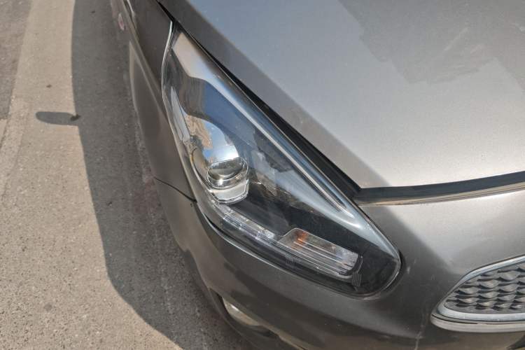 Used Kia Carens 2013 2.0L 7-Seater Automatic Standard Version China IV Standard
