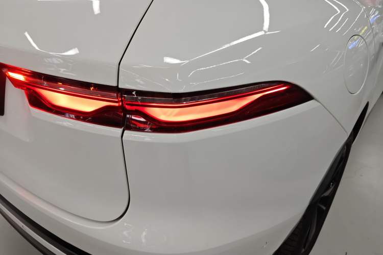 Used Jaguar F-PACE 2023 P250 R-Dynamic BLACK