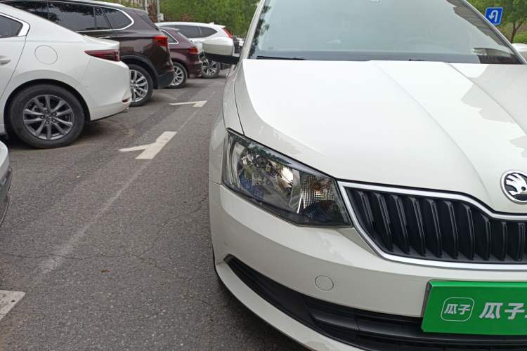 Used Skoda Fabia 2017 1.4L Automatic Car Enjoy Edition

