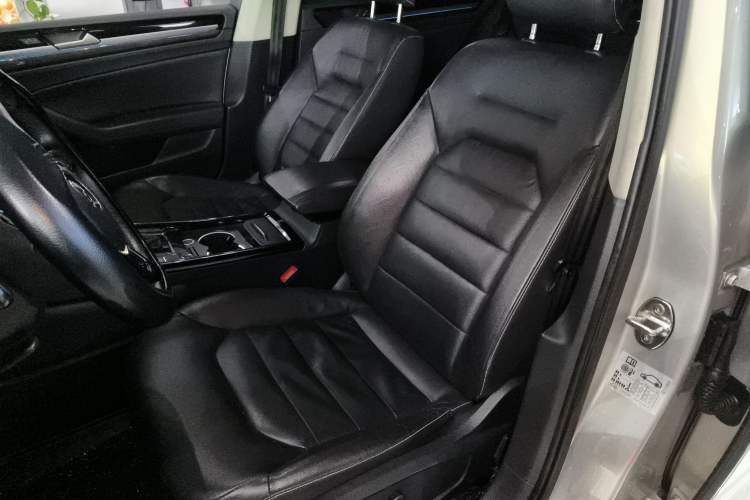 Used Volkswagen Phideon 2018 Revised Version 380TSI Two-Wheel Drive Business Edition