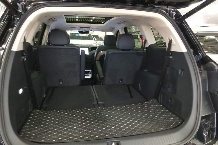 Used Hongqi HS7 2023 2.0T Automatic All-Wheel-Drive Flagship Edition Six Seats