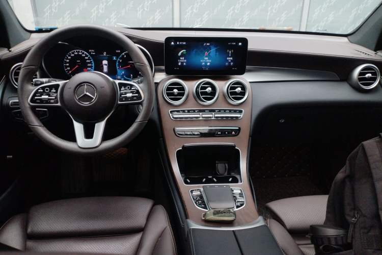 Used Mercedes-Benz GLC 2020 Facelift GLC 260 L 4MATIC Luxury Edition