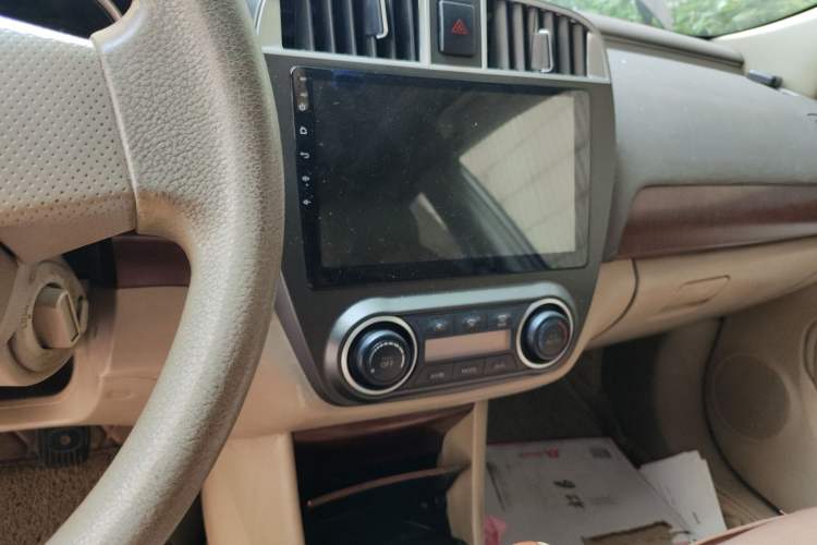 Used Nissan Sylphy 2009 1.6 XL Manual Luxury Sunroof Edition Audio And AC Panel