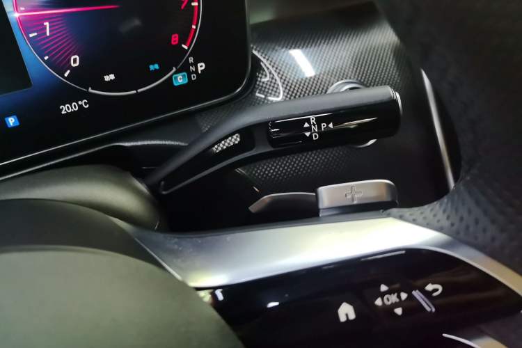 Used Mercedes-Benz C-Class 2024 C 260 L Sport Edition Gear Lever