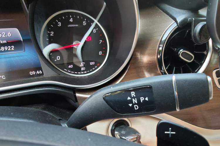 Used Mercedes-Benz V-Class 2020 V 260 L Long-wheelbase Luxury Edition