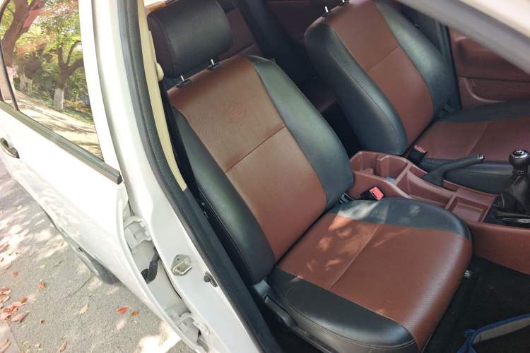 Used BYD F3 2012 Energy-Saving Model 1.5L Manual Comfort Version Right Front Seat