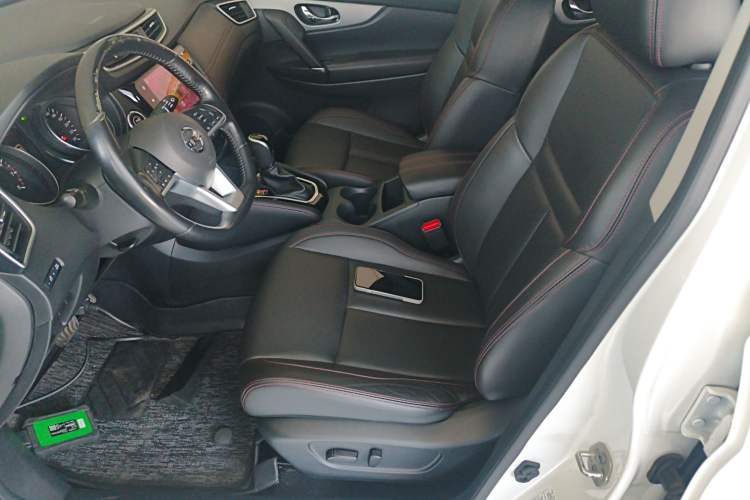 Used Nissan Qashqai 2022 2.0L CVT XV Premier Luxury Edition Left Front Seat