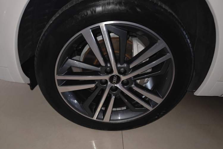 Used Audi Q5L 2023 40T Fashionable and Dynamic Edition
