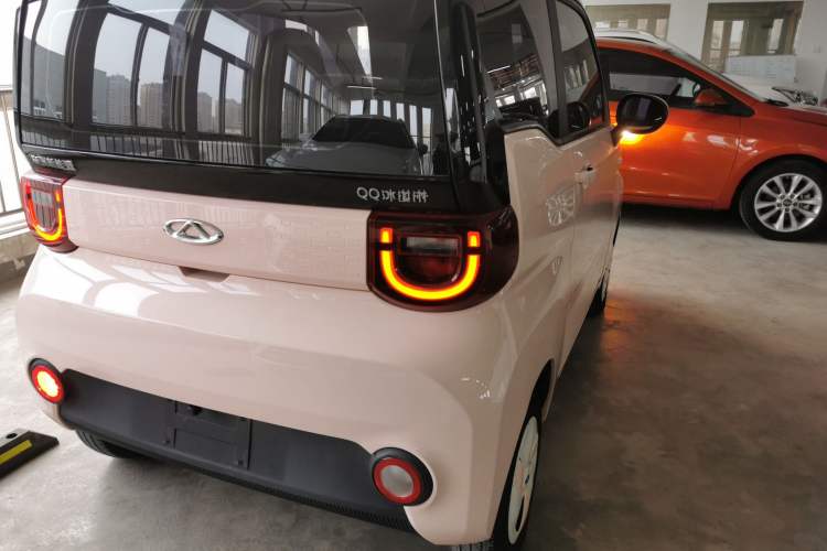 Used Chery QQ QQ Ice Cream 2022 120km Milkshake Phosphate Lithium-Iron